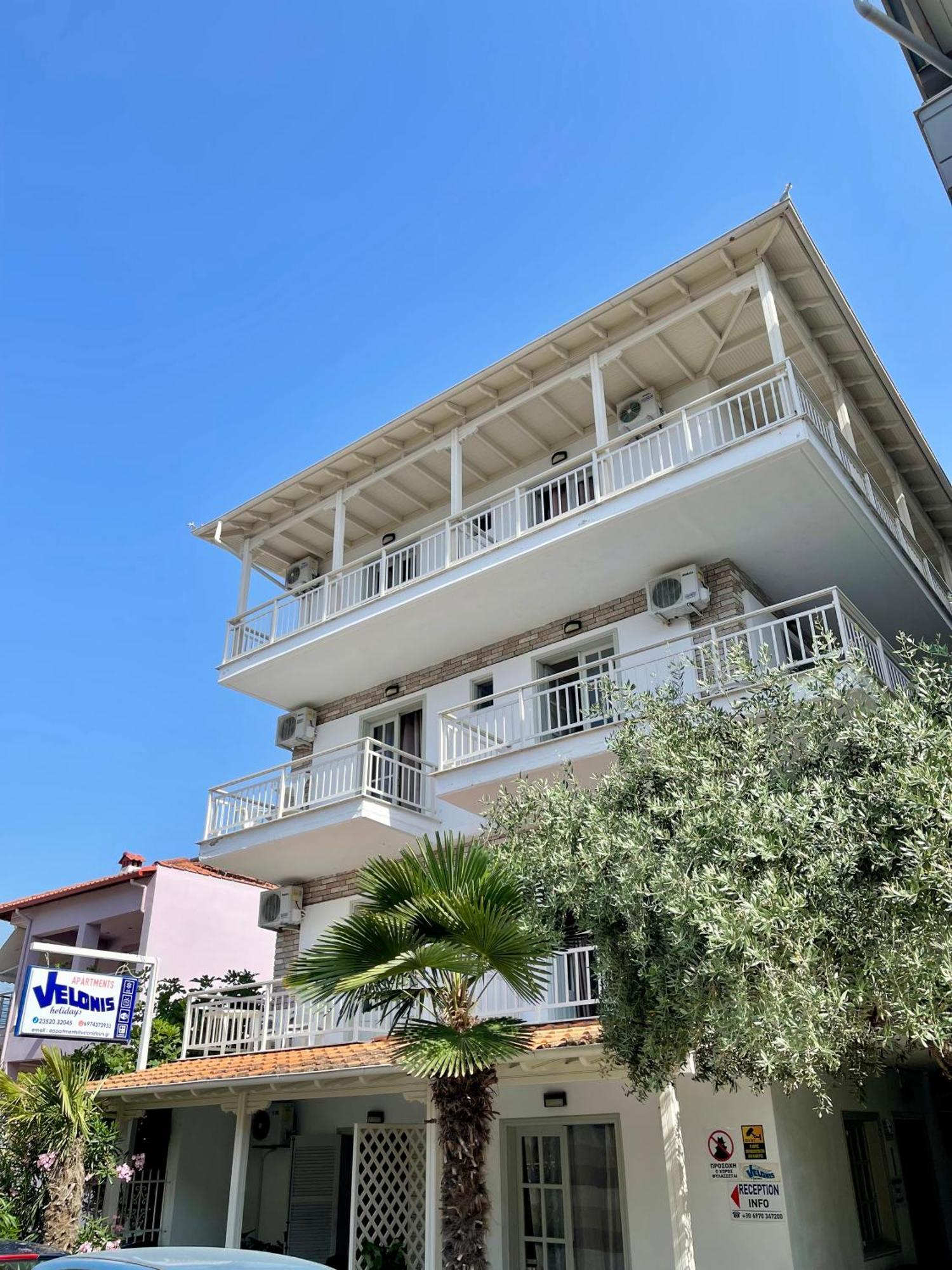 Velonis Apartments Лептокария Экстерьер фото